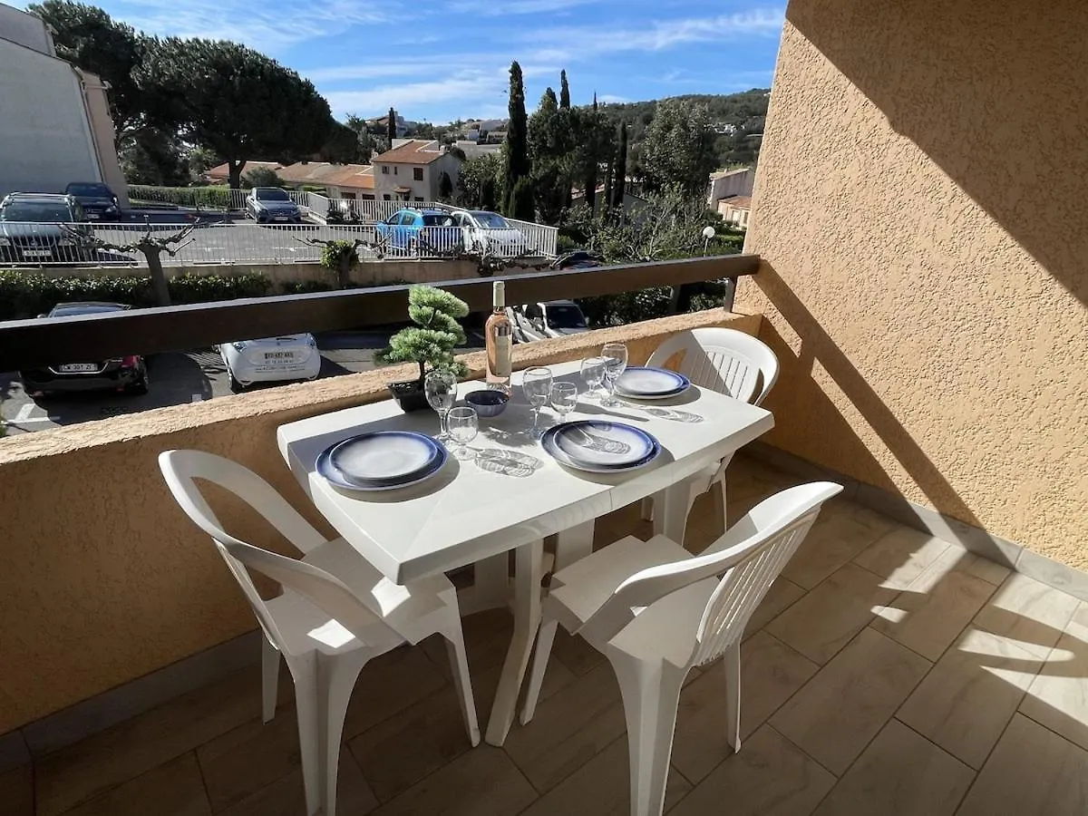 Studio 24M2 - Parking - Clim - Piscine - Mer A 100M Roquebrune-sur-Argens Apartment