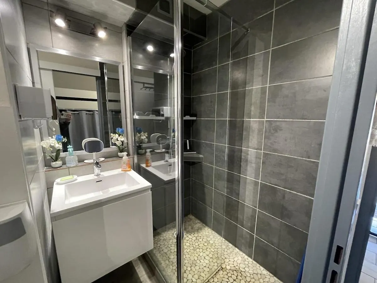 Studio 24M2 - Parking - Clim - Piscine - Mer A 100M Roquebrune-sur-Argens